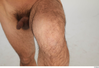 Jorge knee nude 0002.jpg